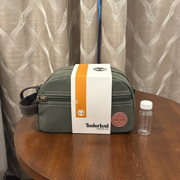 Timberland Men’s Canvas Weekend Travel Kit / Toiletry case - Picture 8 of 8